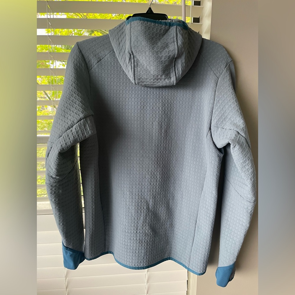 Patagonia Men’s Blue/Gray Tone Jacket - Picture 3 of 5